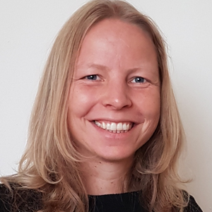 Dr Elizabeth Pollitzer Naezer
