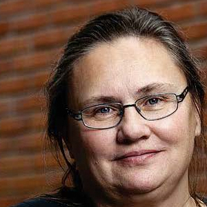 Dr Elizabeth Pollitzer Uden