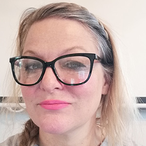 Dr Elizabeth Pollitzer Gorrill Helen SM.SjetaQ6 aKd8